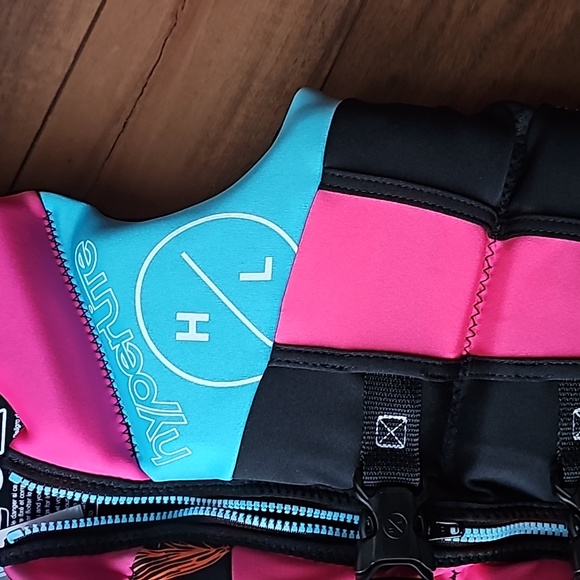 Hyperlite- Life Vest- Youth 55lbs-88lbs Pink/Blue/Black New With Tags- PFD - Picture 4 of 5